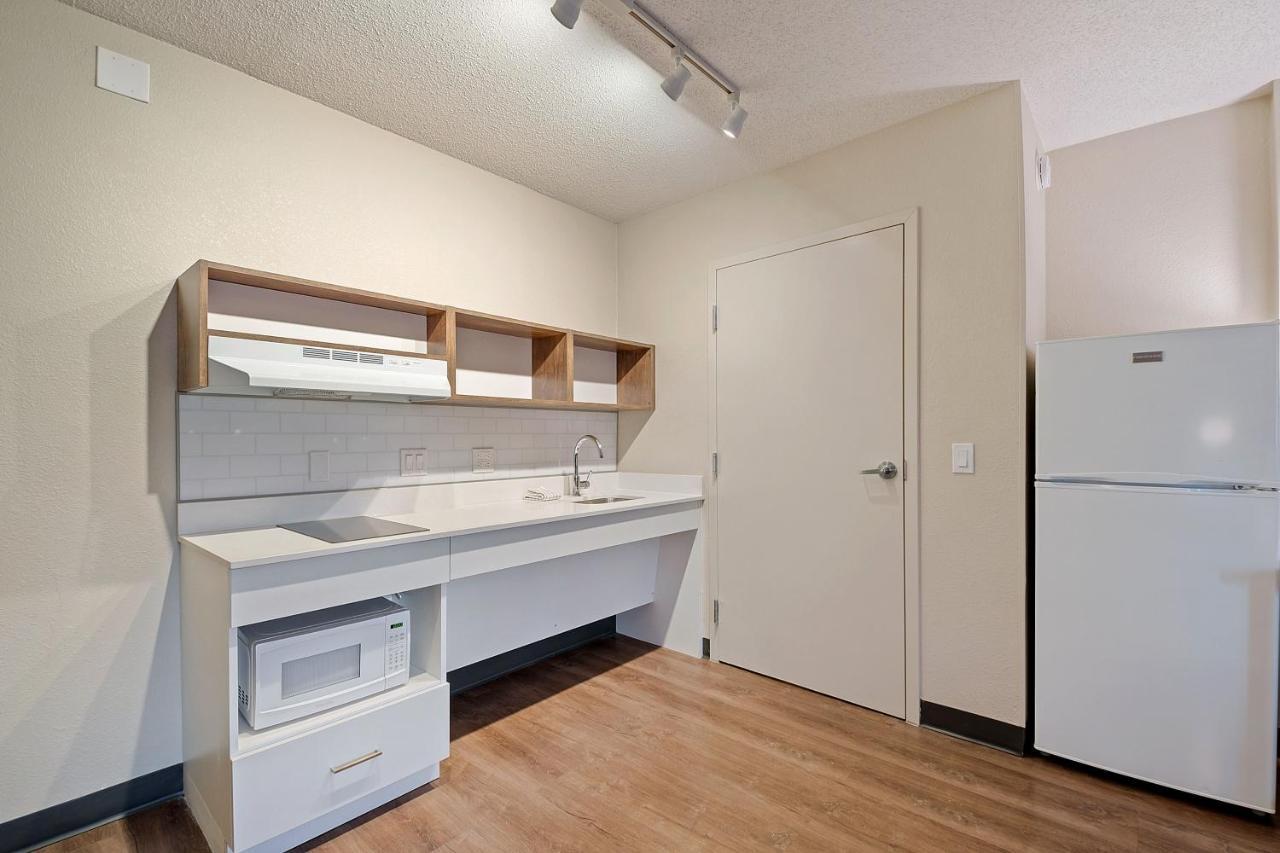 Extended Stay America Suites - Miami - Airport - Blue Lagoon Miami Springs Екстер'єр фото