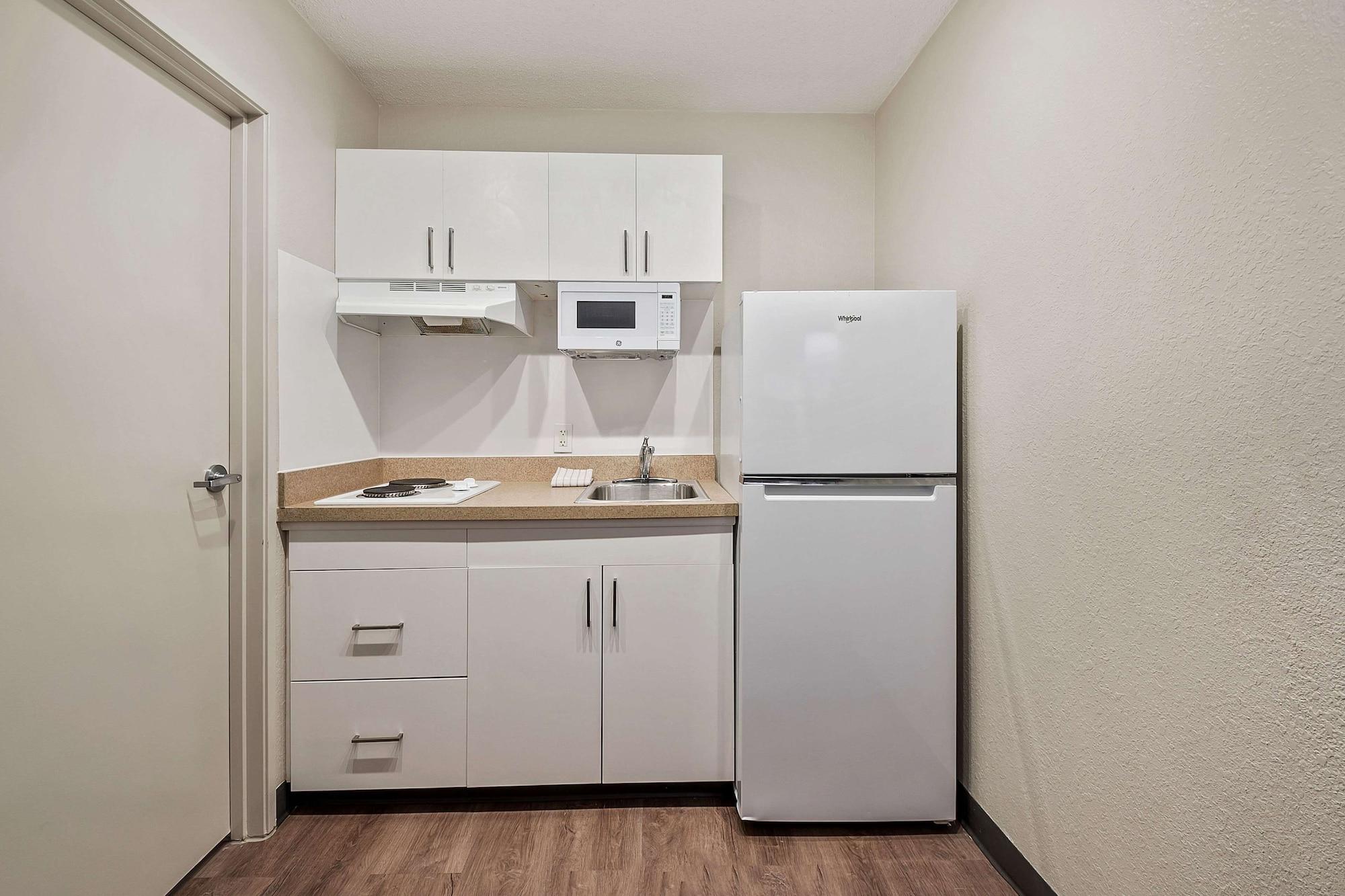 Extended Stay America Suites - Miami - Airport - Blue Lagoon Miami Springs Екстер'єр фото