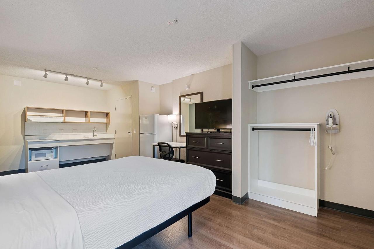 Extended Stay America Suites - Miami - Airport - Blue Lagoon Miami Springs Екстер'єр фото