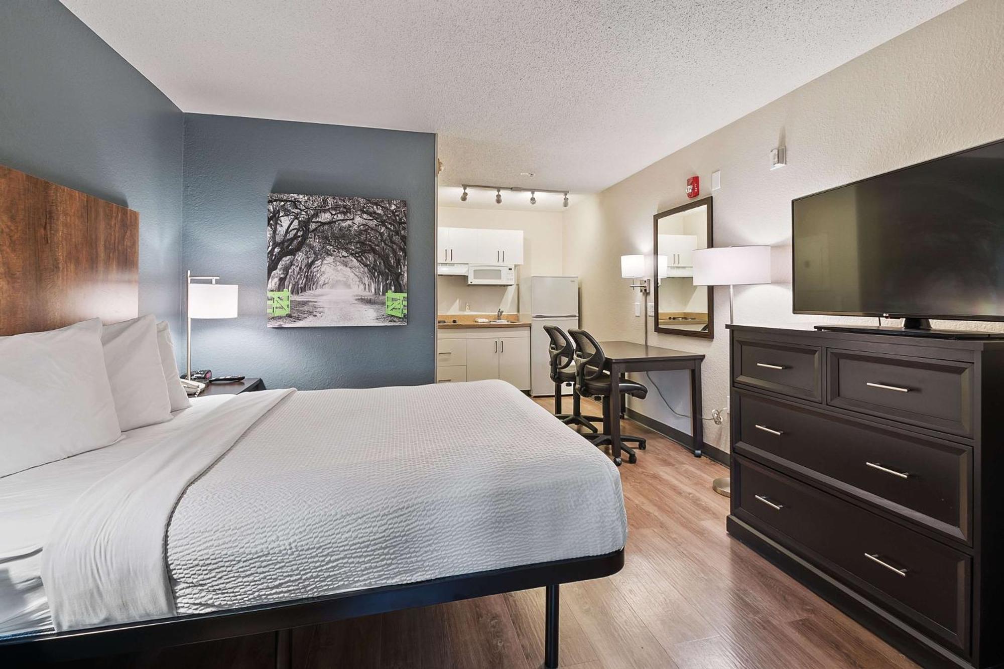 Extended Stay America Suites - Miami - Airport - Blue Lagoon Miami Springs Екстер'єр фото