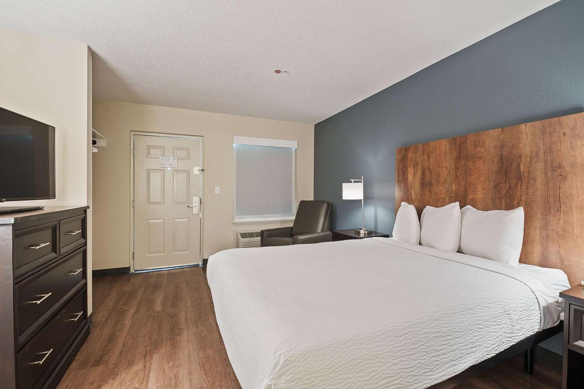Extended Stay America Suites - Miami - Airport - Blue Lagoon Miami Springs Екстер'єр фото
