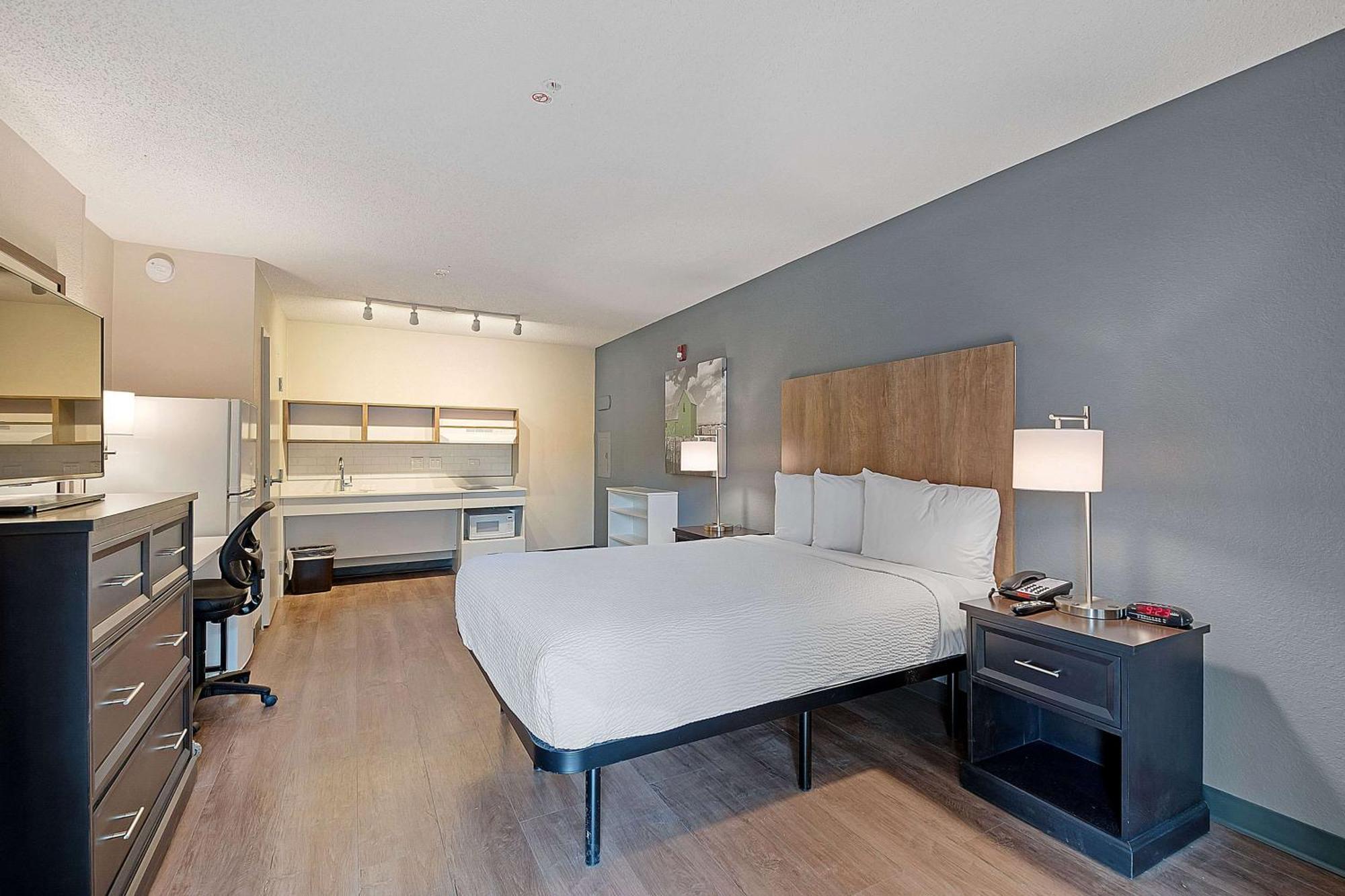 Extended Stay America Suites - Miami - Airport - Blue Lagoon Miami Springs Екстер'єр фото