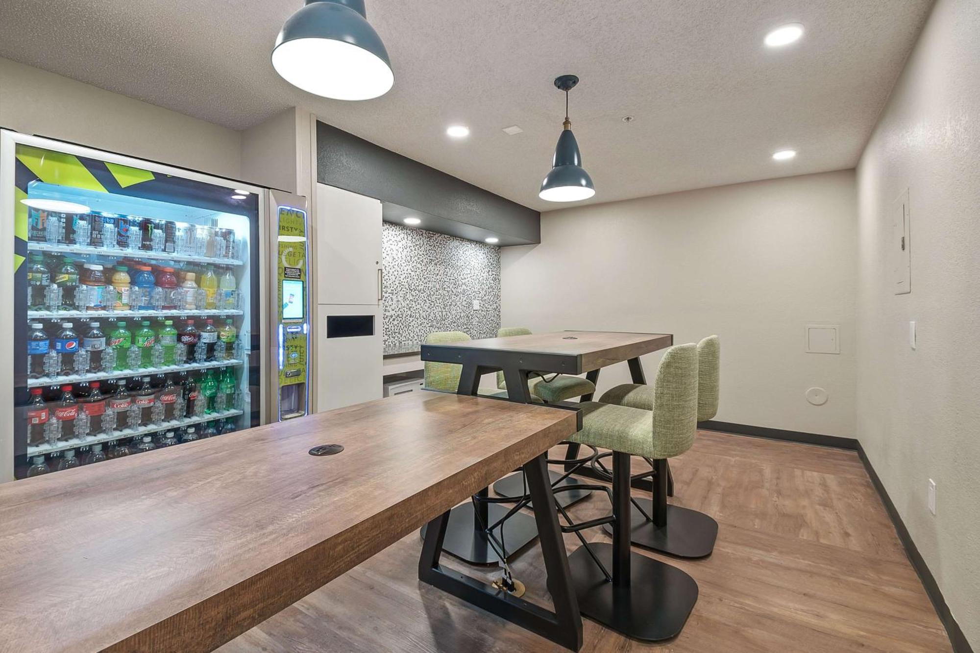 Extended Stay America Suites - Miami - Airport - Blue Lagoon Miami Springs Екстер'єр фото